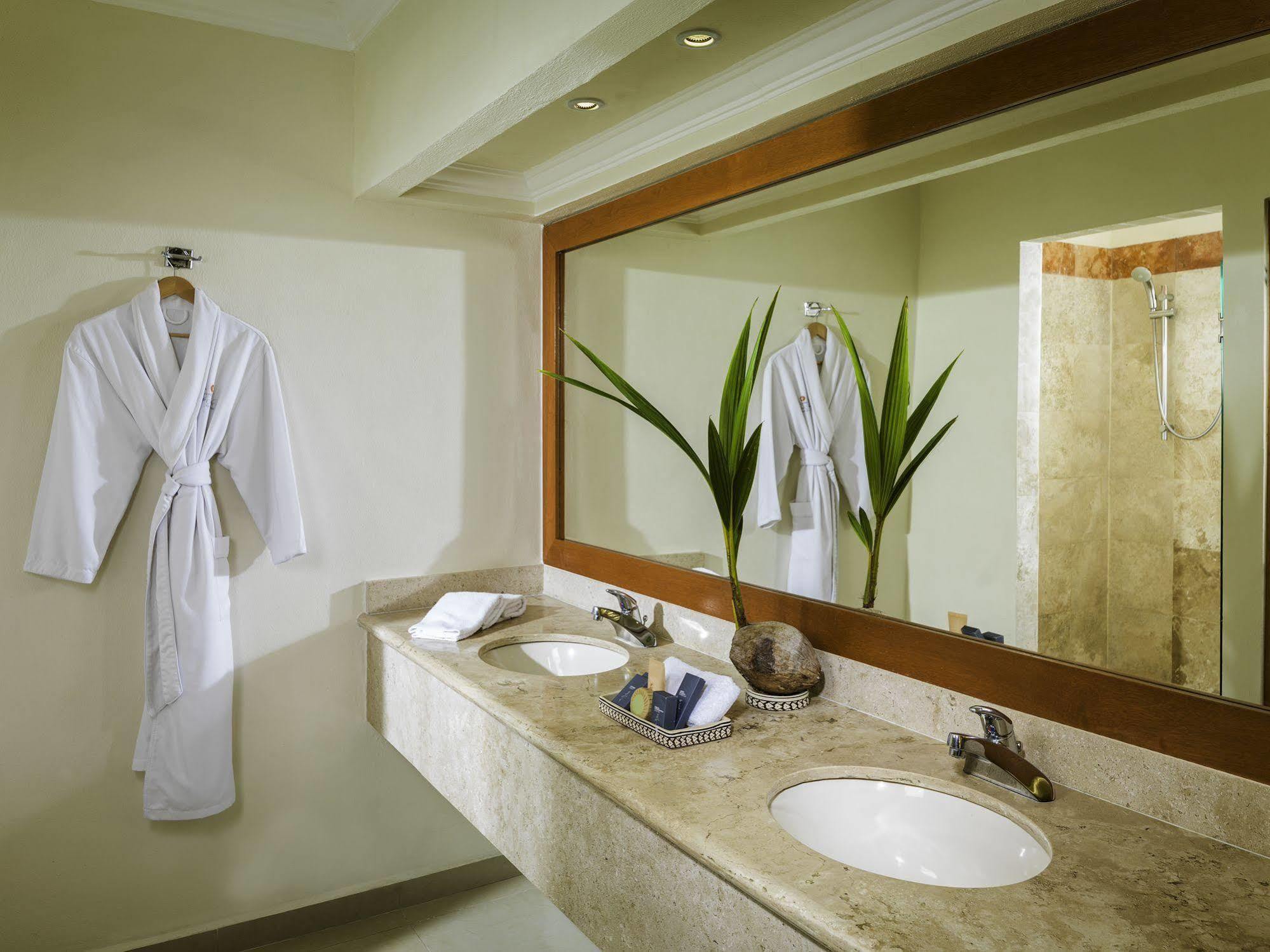 El Dorado Seaside Palms Adults Only Hotel เซ็ตนา ภายนอก รูปภาพ